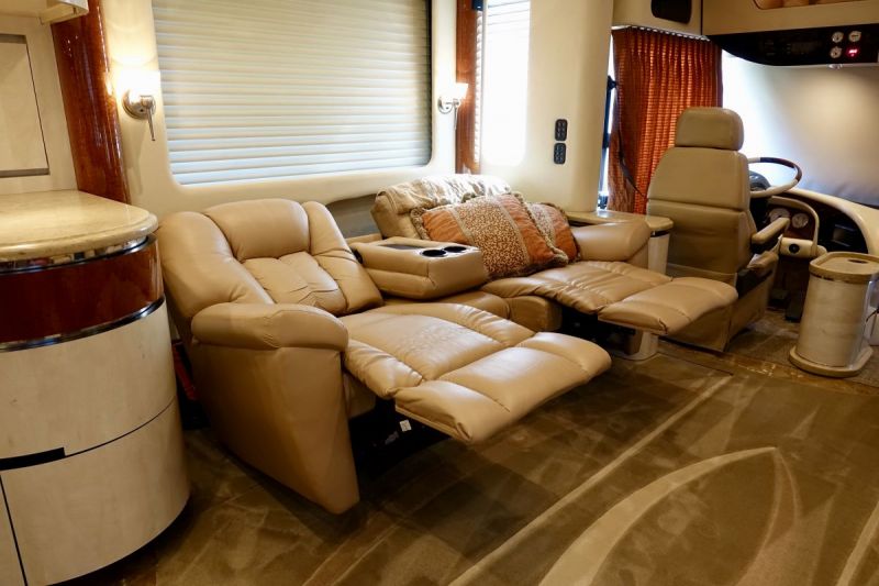 Reclining Sofa with Center Console
